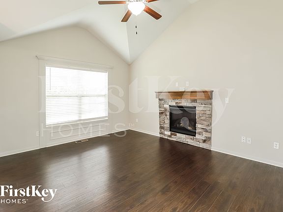 2nd image of 3633 NE 84th Ter