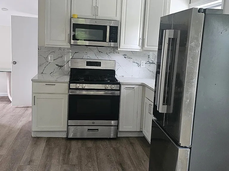 1006 Park St #2 — Photo 8
