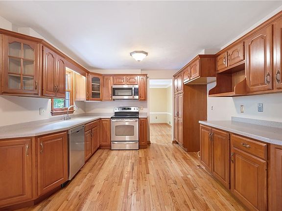 4th image of 120 Kinvara Ct