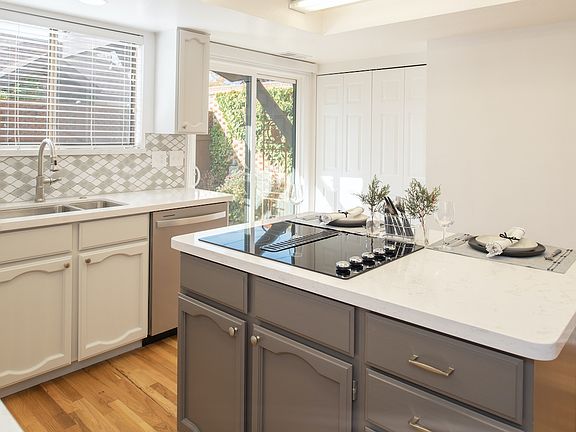 815SArlingtonAveInteriorsSDRES6_11132020