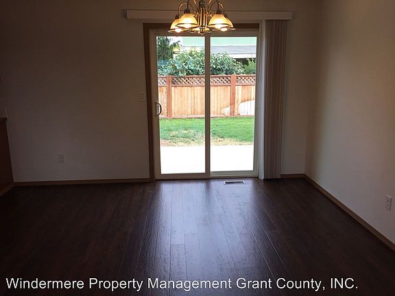 5th image of 1637 S Skyline Dr