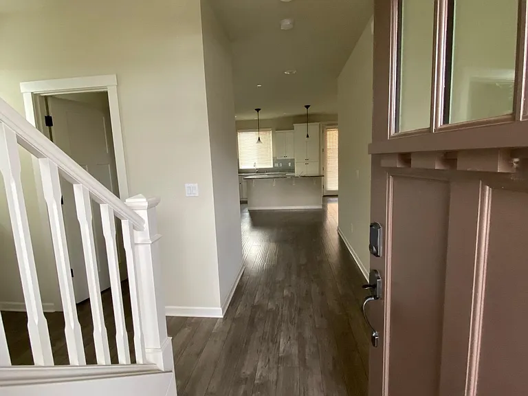 3715 NE Sitka Dr — Photo 3