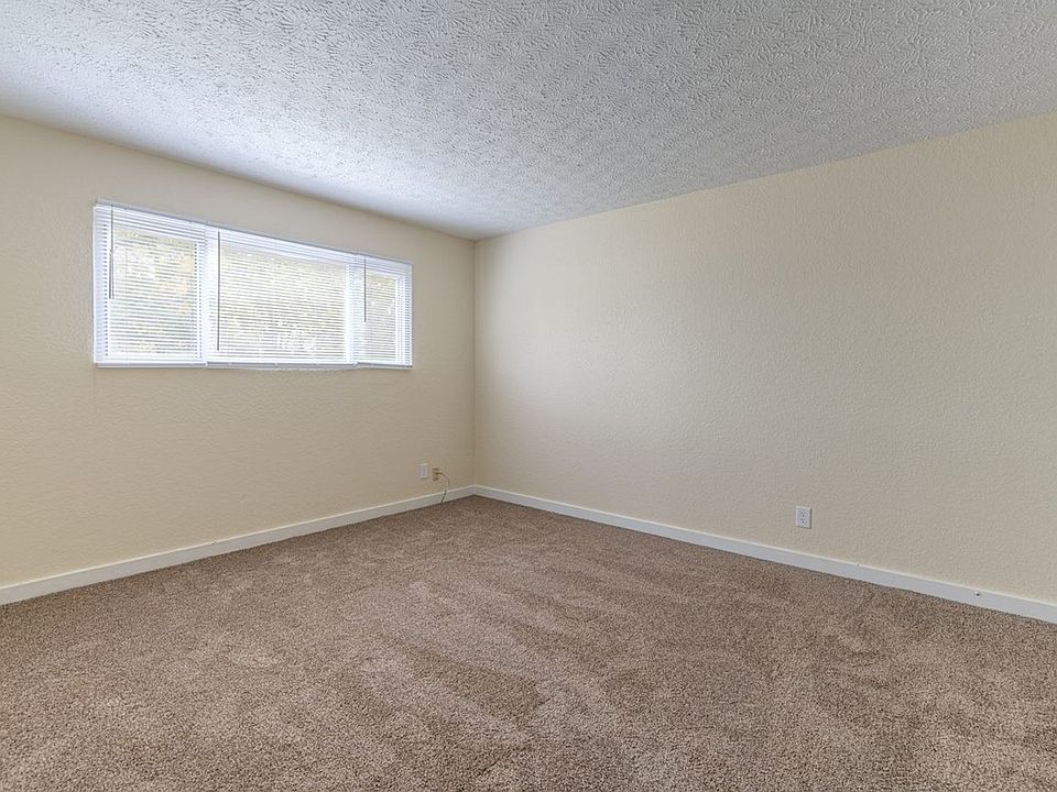 1st image of 2308 Wayne Ave #16