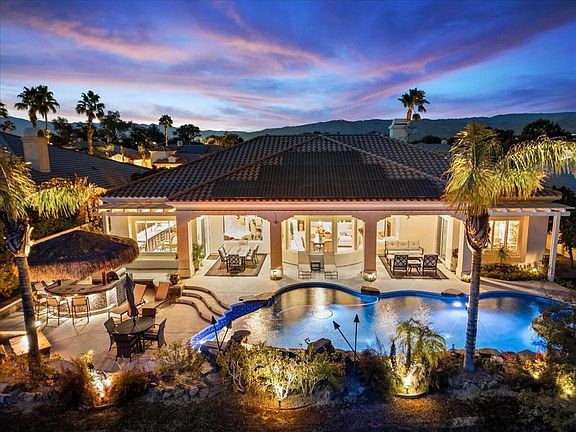 2nd image of 48 Vista Encantada
