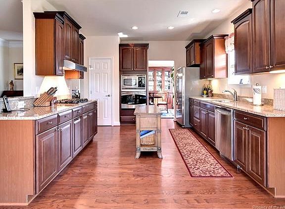 2nd image of 6927 Chancery Ln