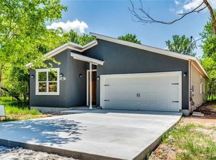 181 Mokulua Ln, Bastrop, TX 78602