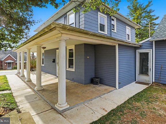 5th image of 315 W Railroad Ave