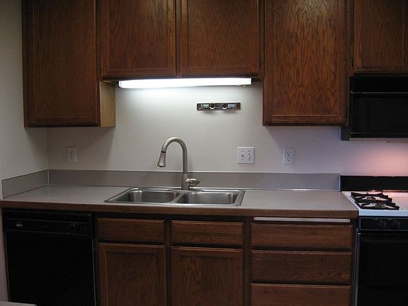 4th image of 1051 SE 8th Ave APT D102