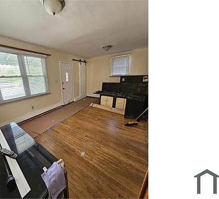 821 Penfield St — Photo 10