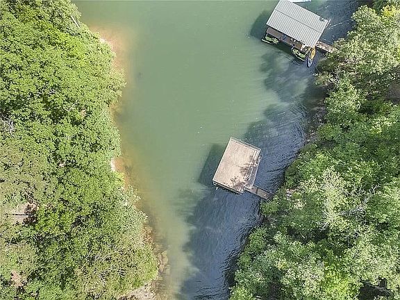 4th image of 118 Gates Cove Dr