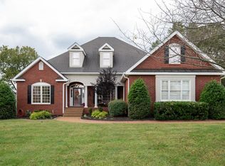 404 Five Oaks Blvd, Lebanon, TN 37087