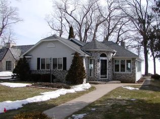 4130 Coronado Ln, Oshkosh, WI 54902