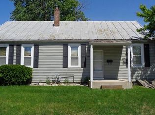 424 S Library St, Waterloo, IL 62298