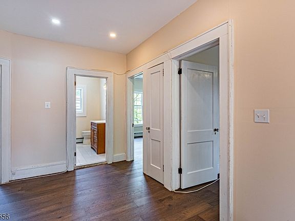 5th image of 8 Kirkwood Pl Floor 2