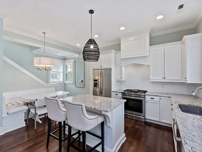 1710 Tearthumb Ct — Photo 5