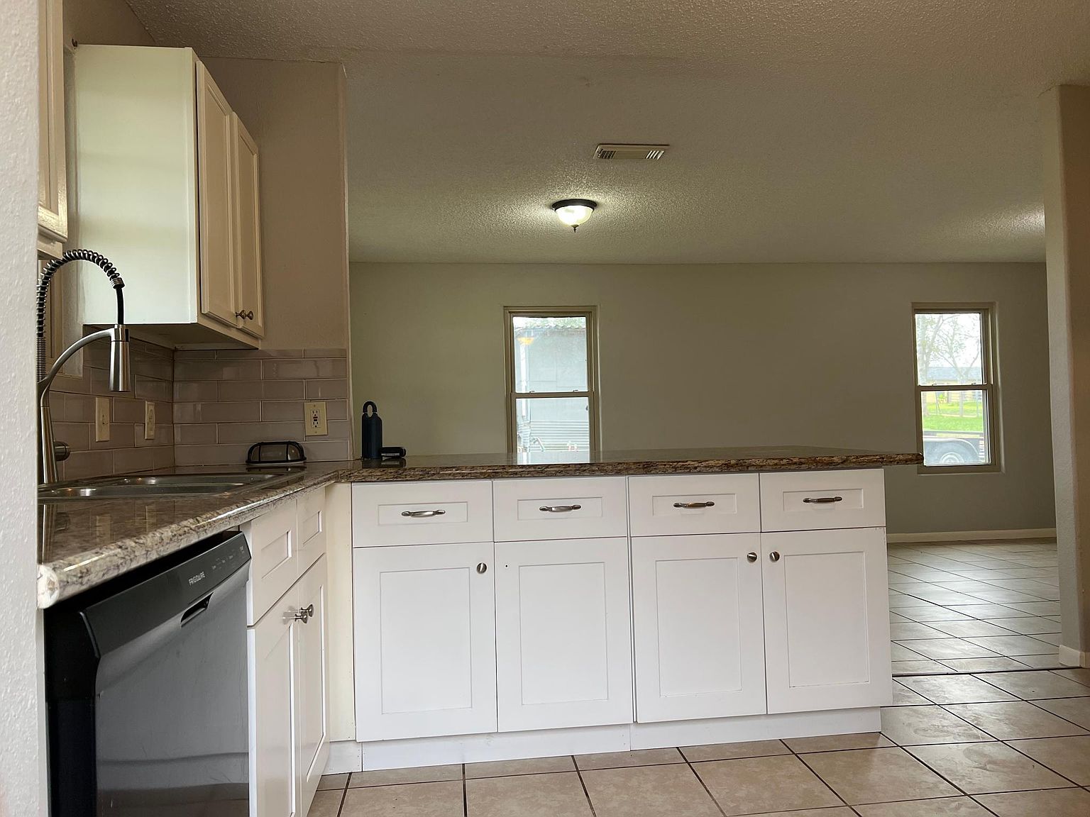 114 8th St, Rosenberg, TX 77471 Zillow