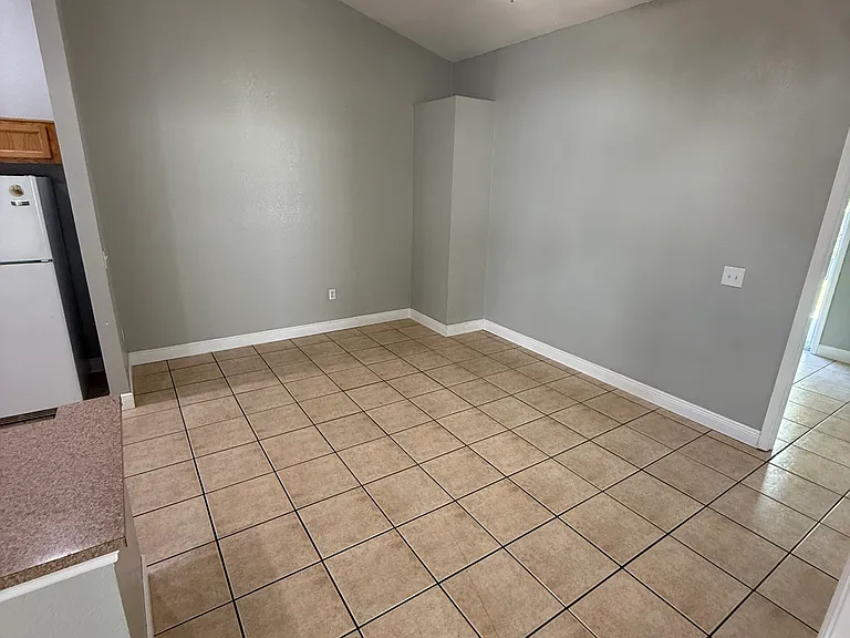 10321 Hemlock St #2 — Photo 4