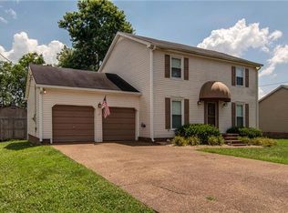 945 Harpeth Bend Dr, Nashville, TN 37221