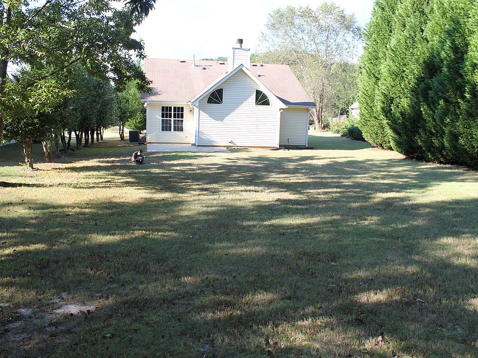2nd image of 181 Green Tree Dr