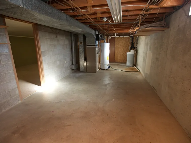 Basement/ work area