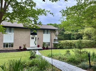 736 Lakeside Dr, Vicksburg, MS 39180