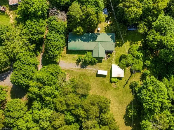 2742 George York Rd, Randleman, NC 27317