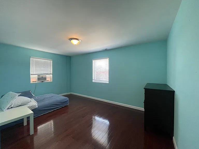 2820 Guilford St — Photo 6