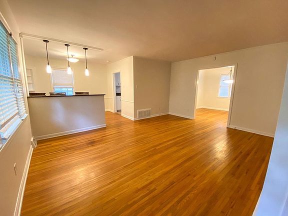 2nd image of 3605 Southwood Ave