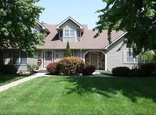 607 Cherry Valley Dr, Amherst, OH 44001