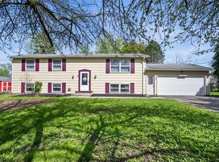 718 Hard Rd, Webster, NY 14580