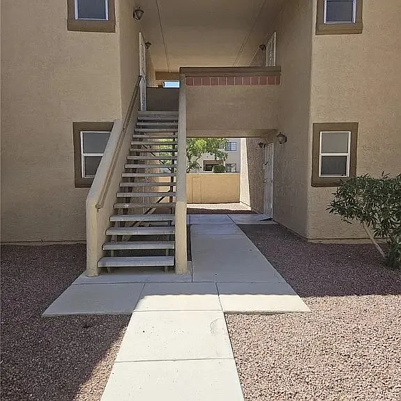 7300 Pirates Cove Rd — Photo 2