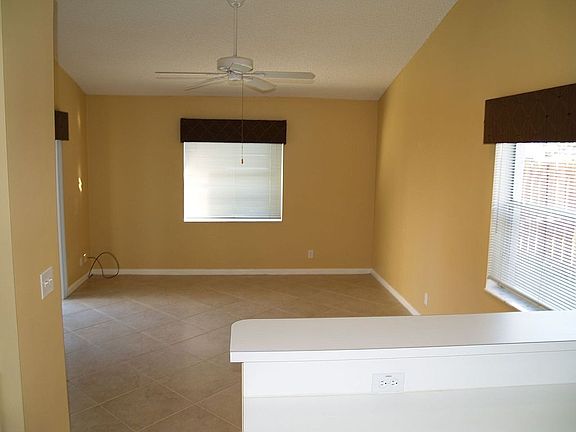 4th image of 102 Heatherwood Dr