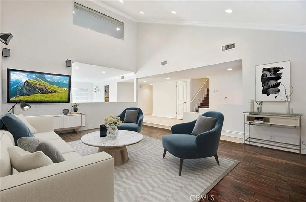 5 bed, 2791 sqft, $6,995 — Photo 4