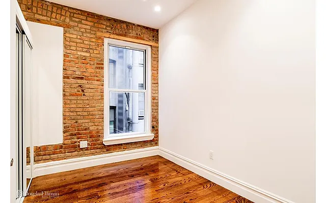 Rented by Douglas Elliman | media 22