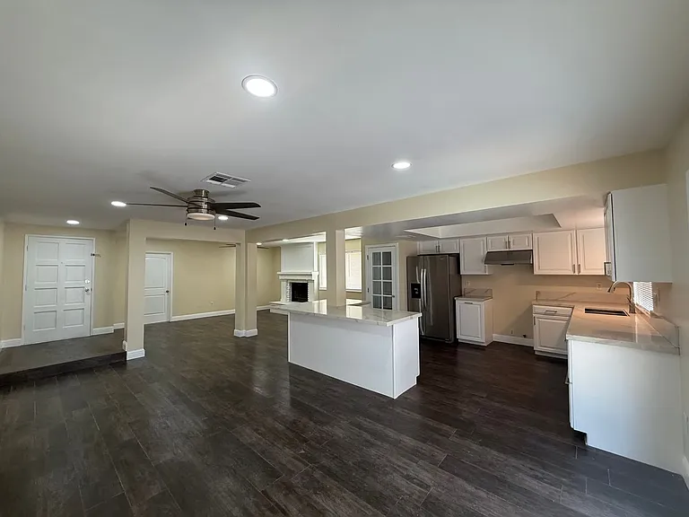 419 Sierra St — Photo 6