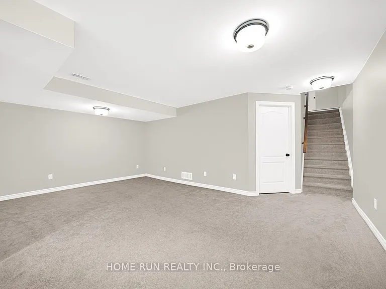 261 Brambling Way — Photo 35