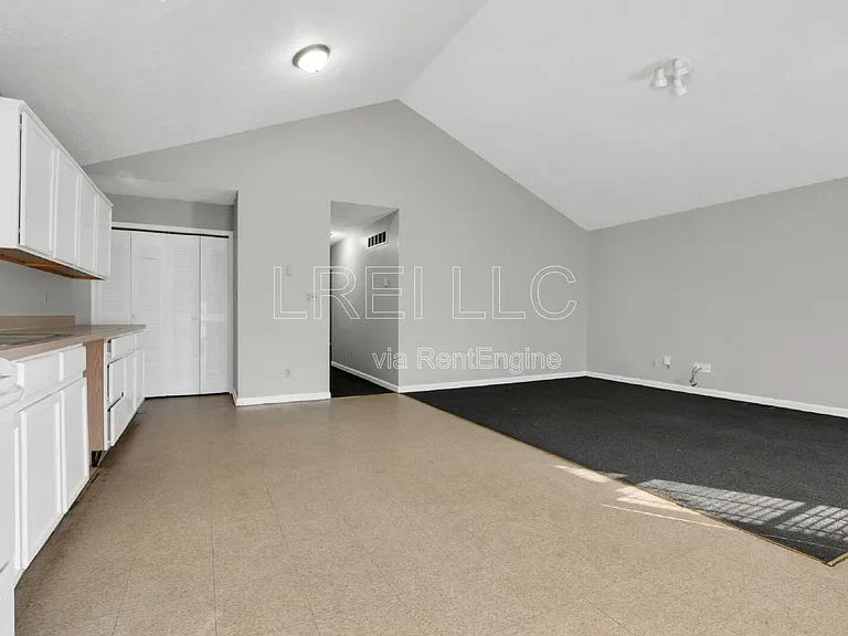 410 N 21st St — Photo 3