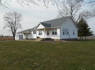 22598 E County Road 1050n, Ashmore, IL 61912