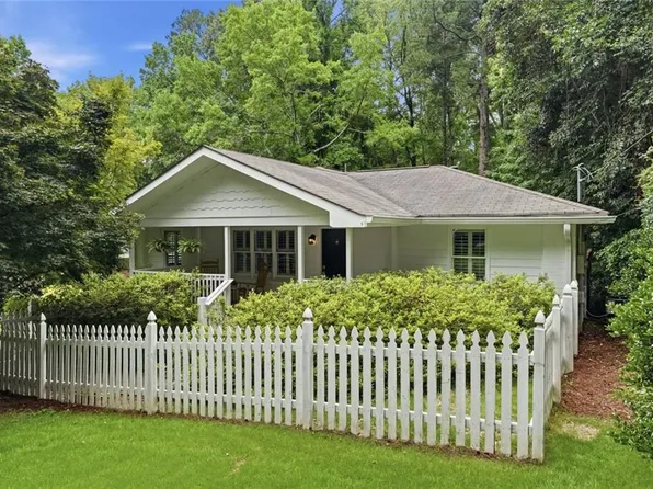 799 Larry Ln, Decatur, GA 30033