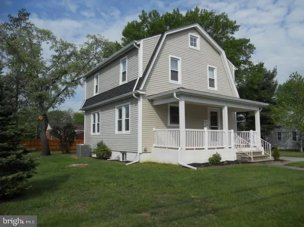 127 Minnetonka Rd, Hi Nella, NJ 08083