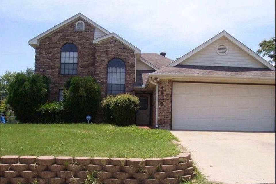 The most beautiful home on Greenlee Dr!