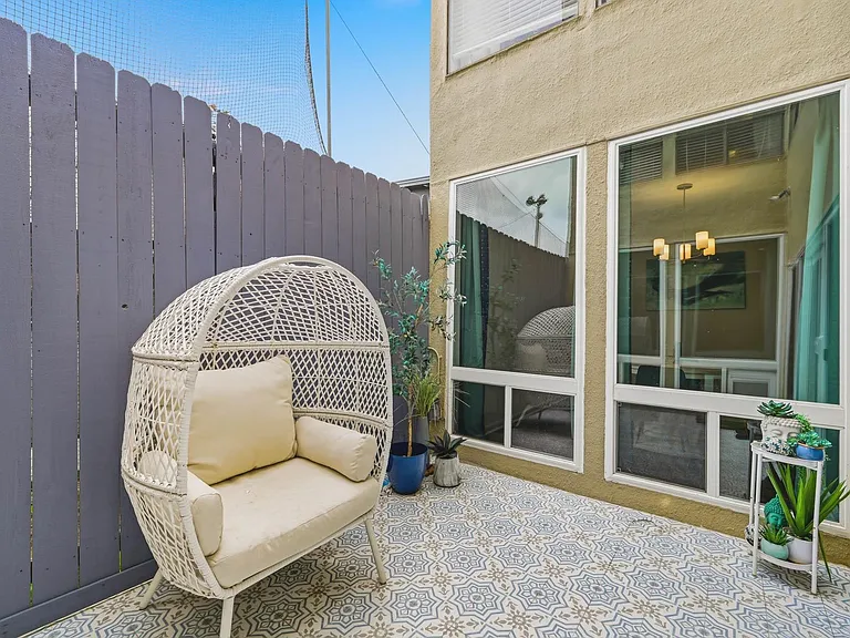 1116 Bering Dr #25 — Photo 43