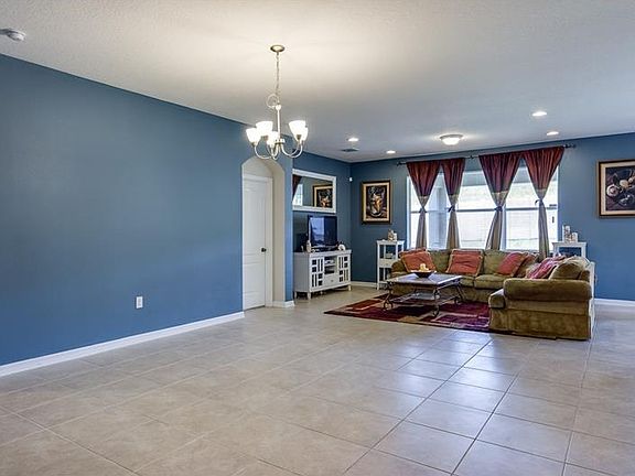 5th image of 3007 Park Meadow Dr
