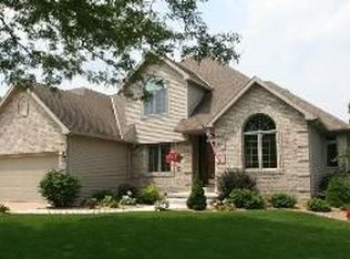 1830 Renaissance Ct, Green Bay, WI 54313
