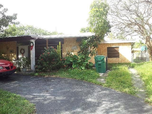 1st image of 18910 Belmont Dr