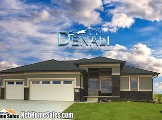 9501 Dutch Mill Ln, Lincoln, NE 68516