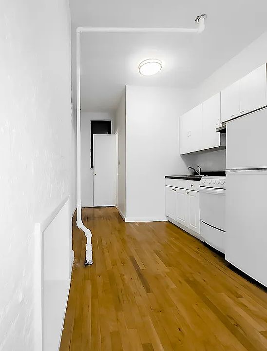 2nd image of 217 E 29th St APT 21