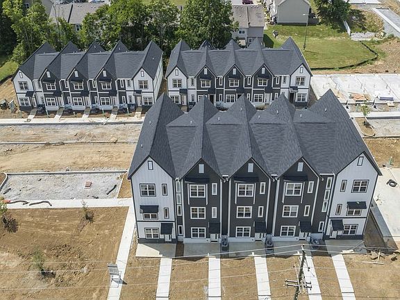2nd image of 700 N Dupont Ave #322-lot 94