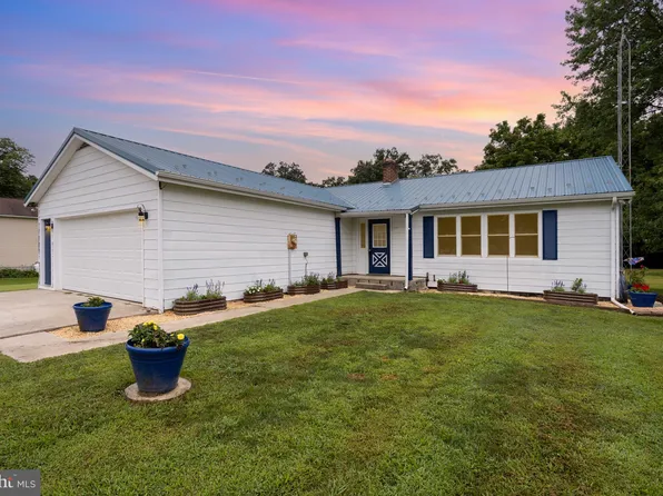 9 Howard Dr, East Berlin, PA 17316