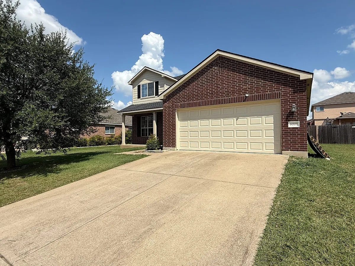 Building Photo - 6008 Bridgewood Dr
